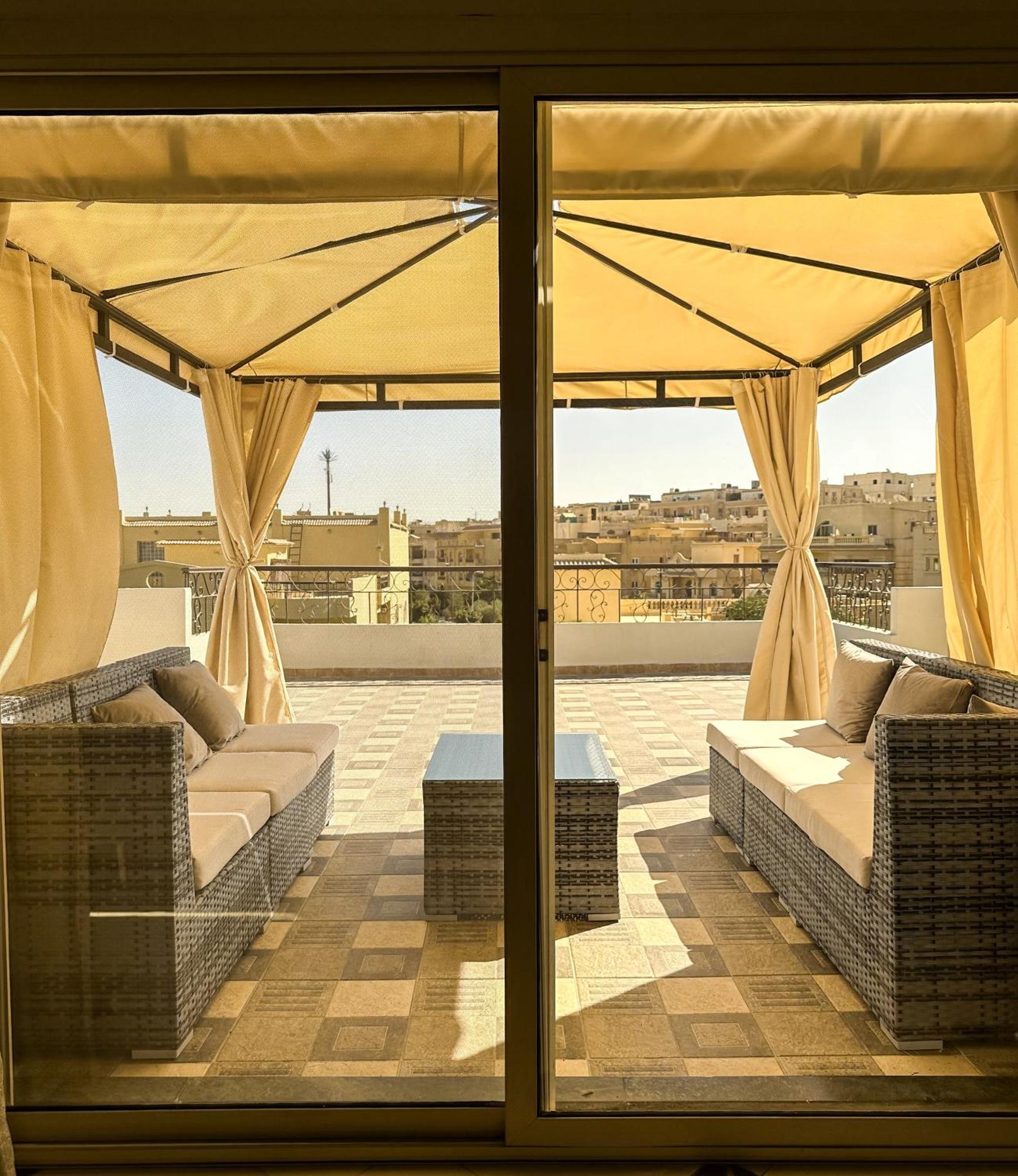 2Bd Apartment In A Rooftop With A Private Terrace Kairo Exteriör bild